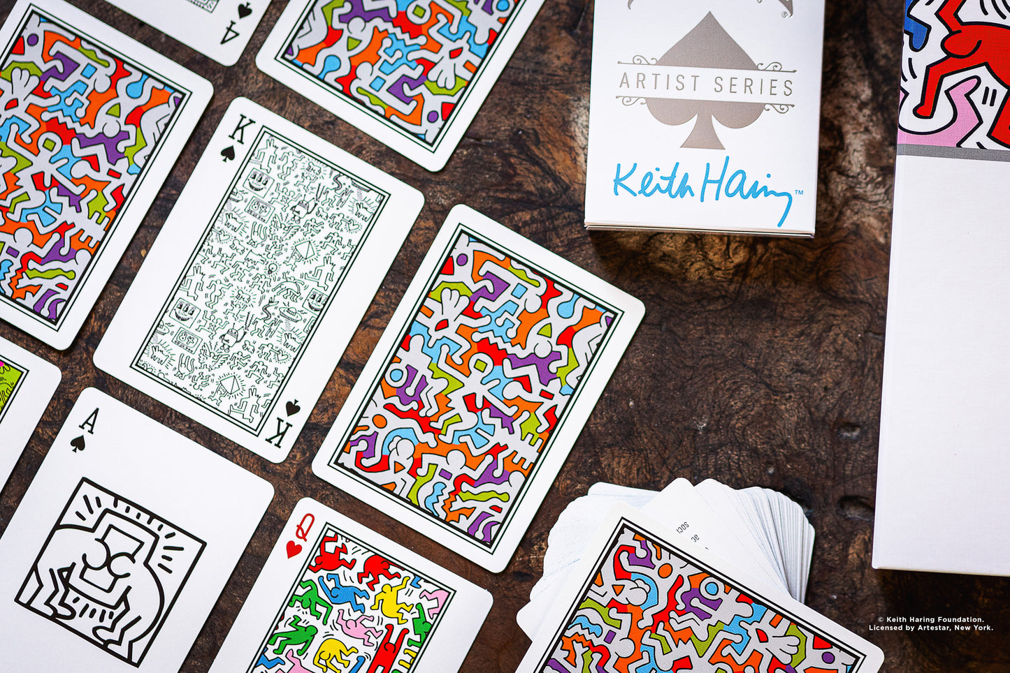 RESERVA Bicycle Artist Series: Keith Haring (Box Set Rojo y Azul)