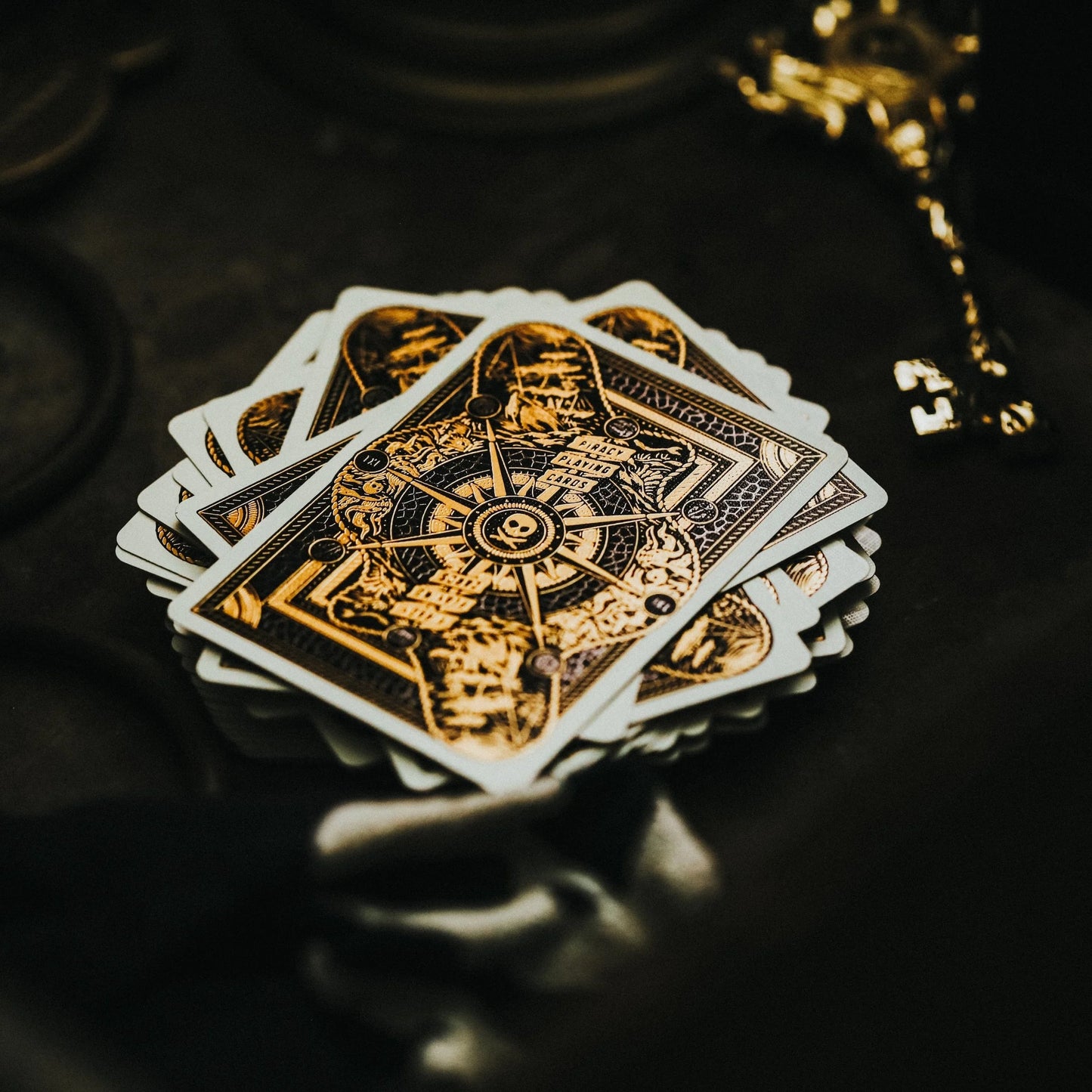 [A PEDIDO] Baraja Piracy By Peter Mackinon Theory 11 Naipe Inglés Poker