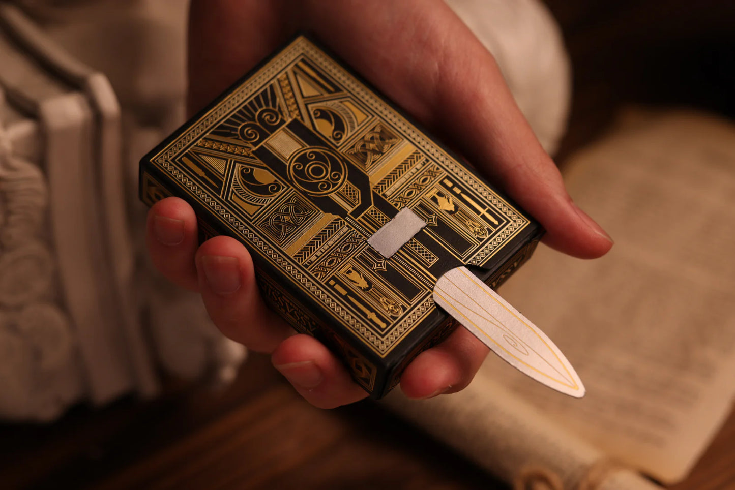 Assassins Creed Dorado Legacy Version 2 Onyx GRANATE (Hidden Blade) by Room one