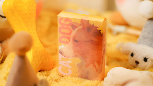 Baraja Cat & Dog - Impresión Lenticular By Tcc Naipe Premium Amarillo Cat And Dog Inglés