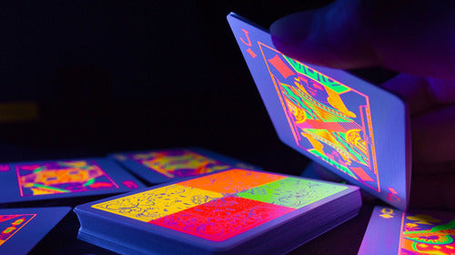 Baraja Naipe O Inglés Poker The Fluorescent Quad Uv By Mpc  Ultra Violeta Inglés