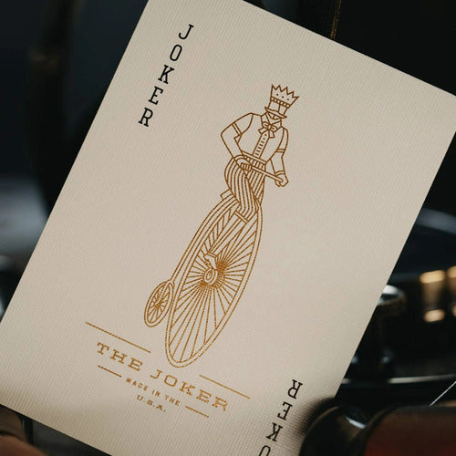 Baraja De Naipes Monarch Royal Theory11 Naipe Inglés Premium Violeta Oscuro