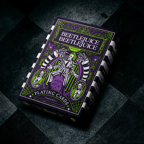 Baraja Beetlejuice By Theory11 Naipe Inglés Premium Poker Violeta Oscuro Inglés