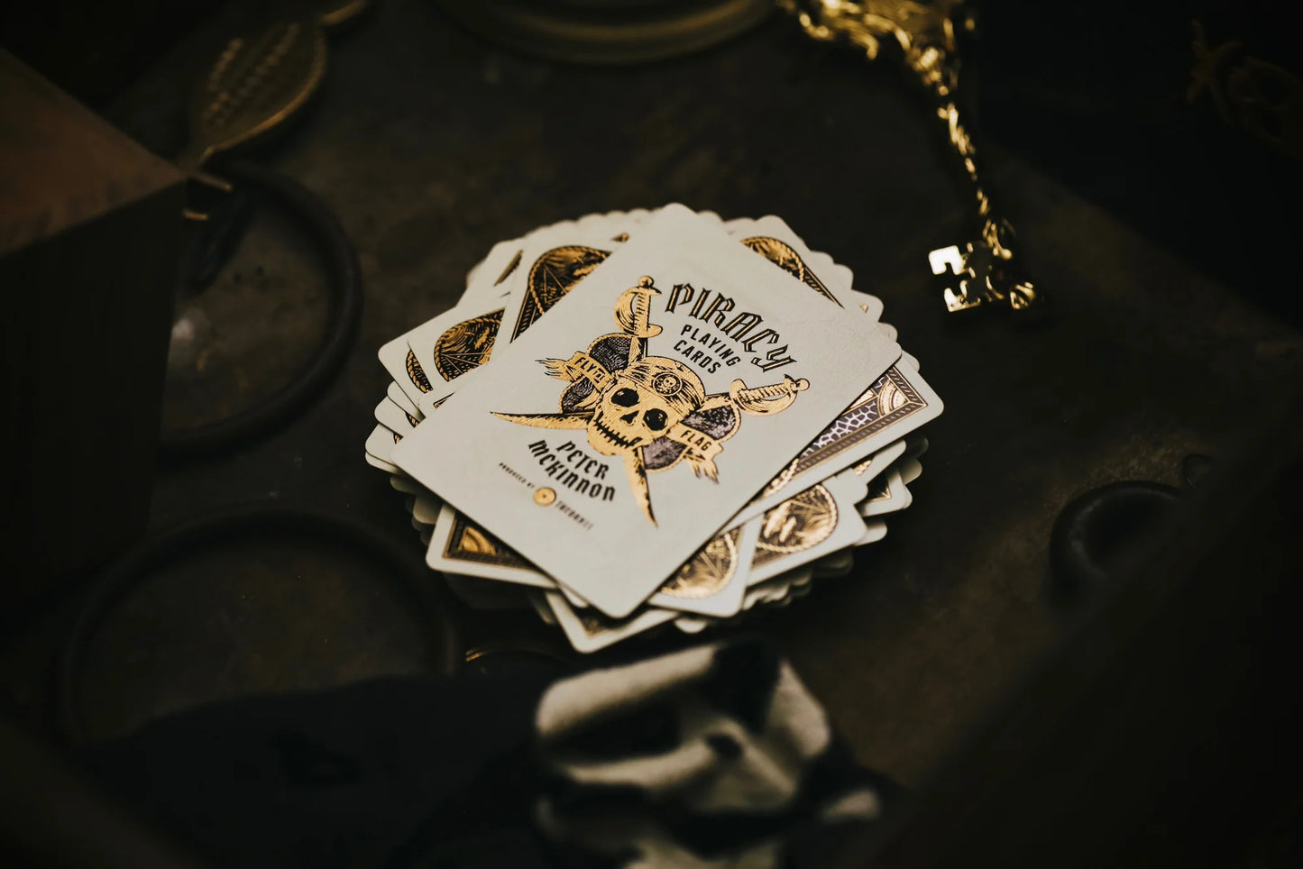 [A PEDIDO] Baraja Piracy By Peter Mackinon Theory 11 Naipe Inglés Poker