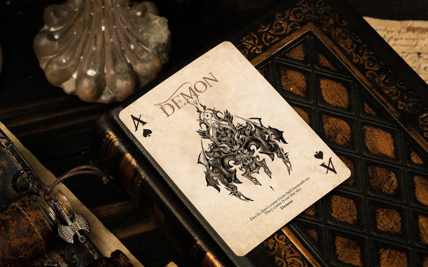 Baraja Demon: GIGANTIC EDITION (Gold Holo)